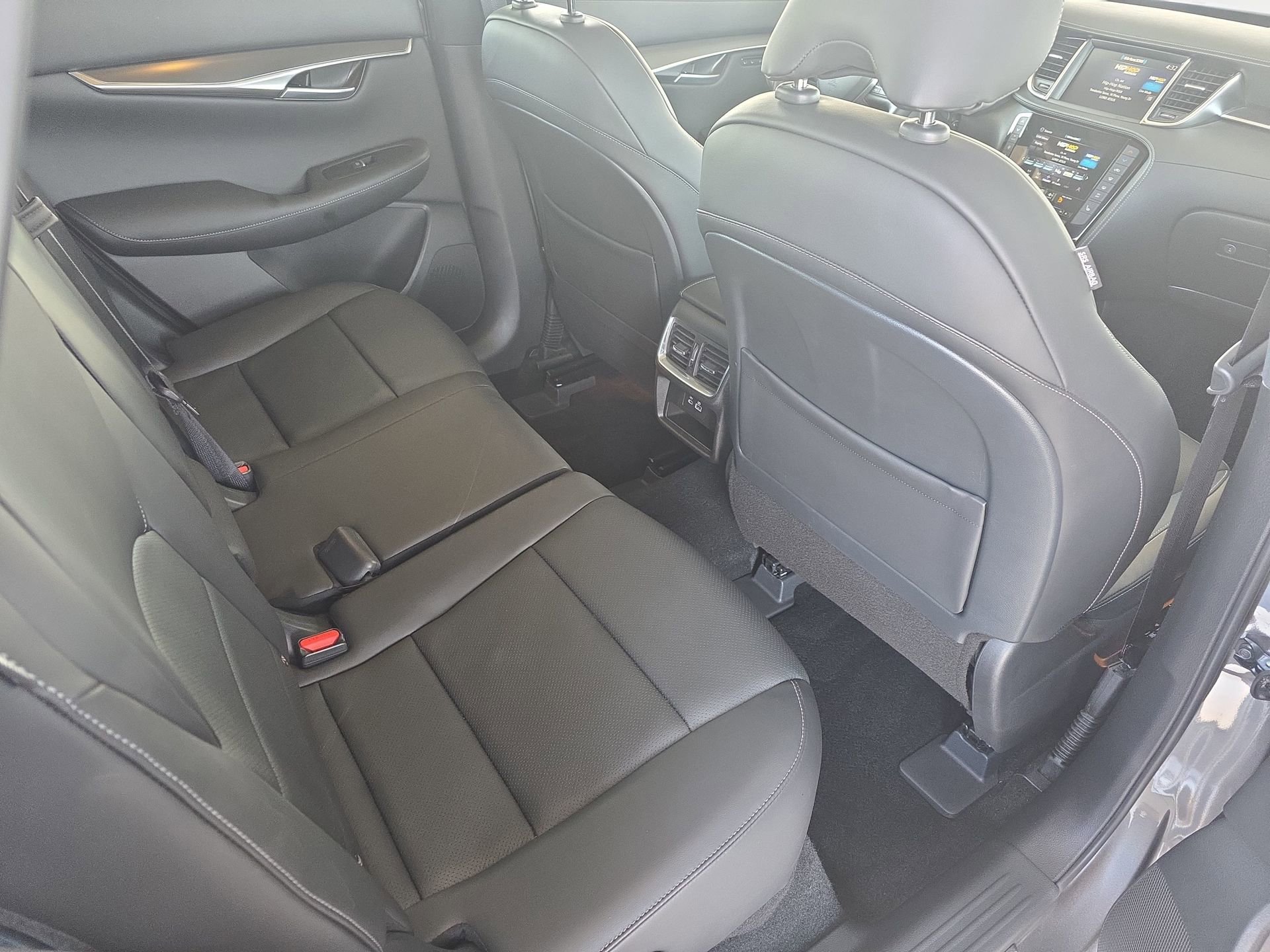 Certified 2025 INFINITI QX50 Luxe image 11