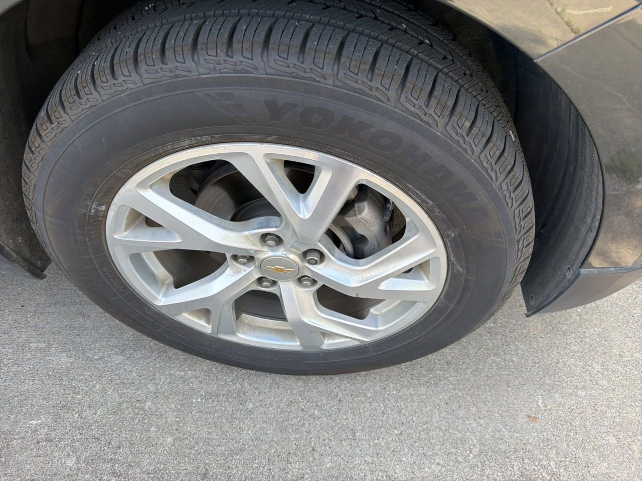 Used 2018 Chevrolet Equinox Premier image 3