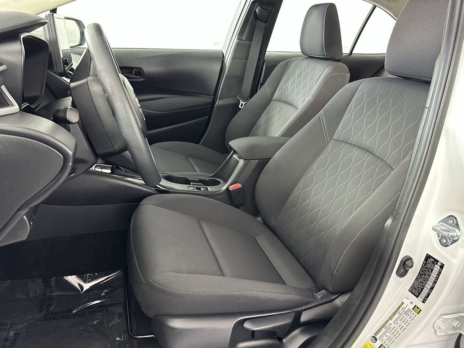 Used 2025 Toyota Corolla LE FWD image 11