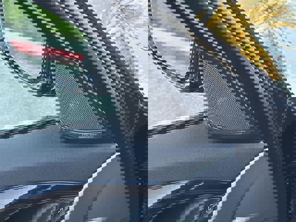 Used 2023 BMW 530e xDrive image 25