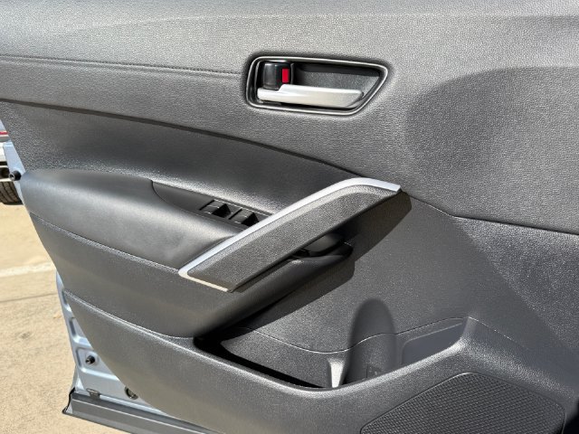 Used 2026 Toyota Corolla Cross XLE w/ Convenience Package FWD image 19