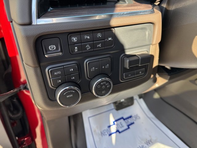 New 2026 Chevrolet Suburban Z71 w/ Comfort Package image 17