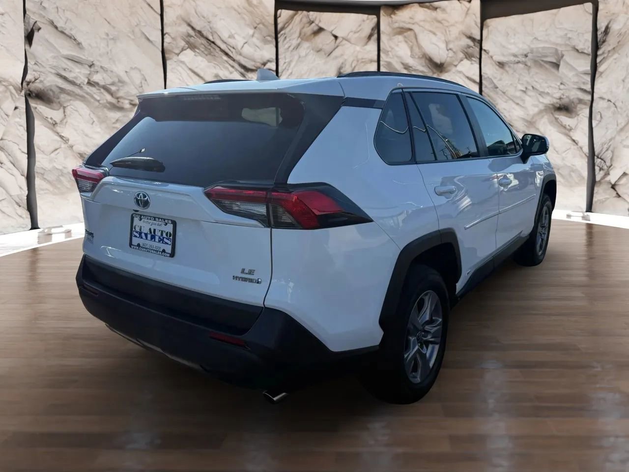 Used 2024 Toyota RAV4 LE image 5