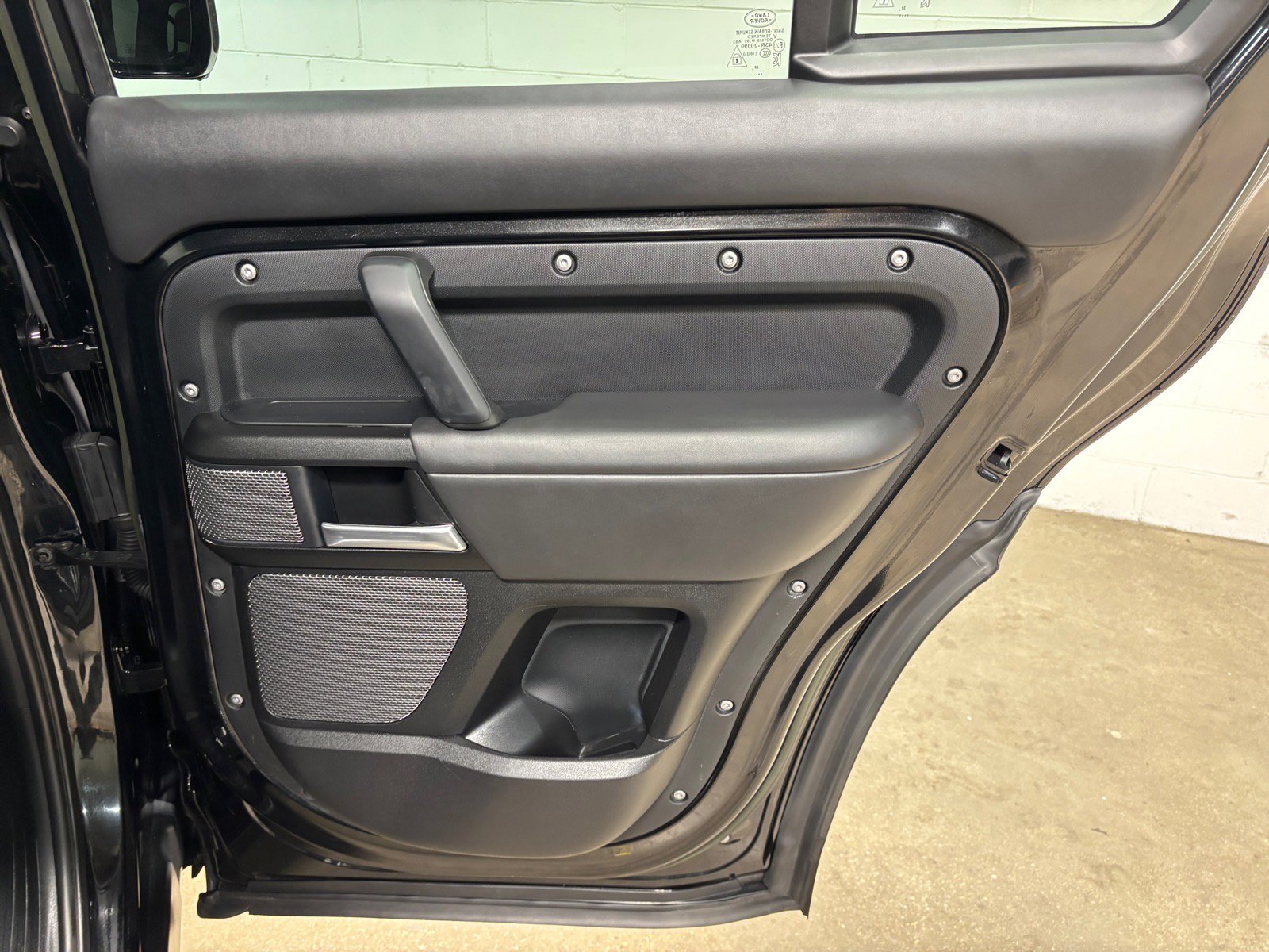 Used 2023 Land Rover Defender 110 V8 AWD/4WD image 41