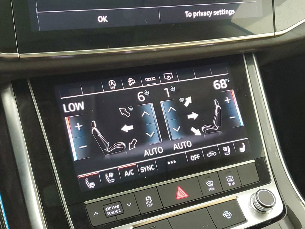 Used 2025 Audi Q8 Premium Plus AWD/4WD image 30