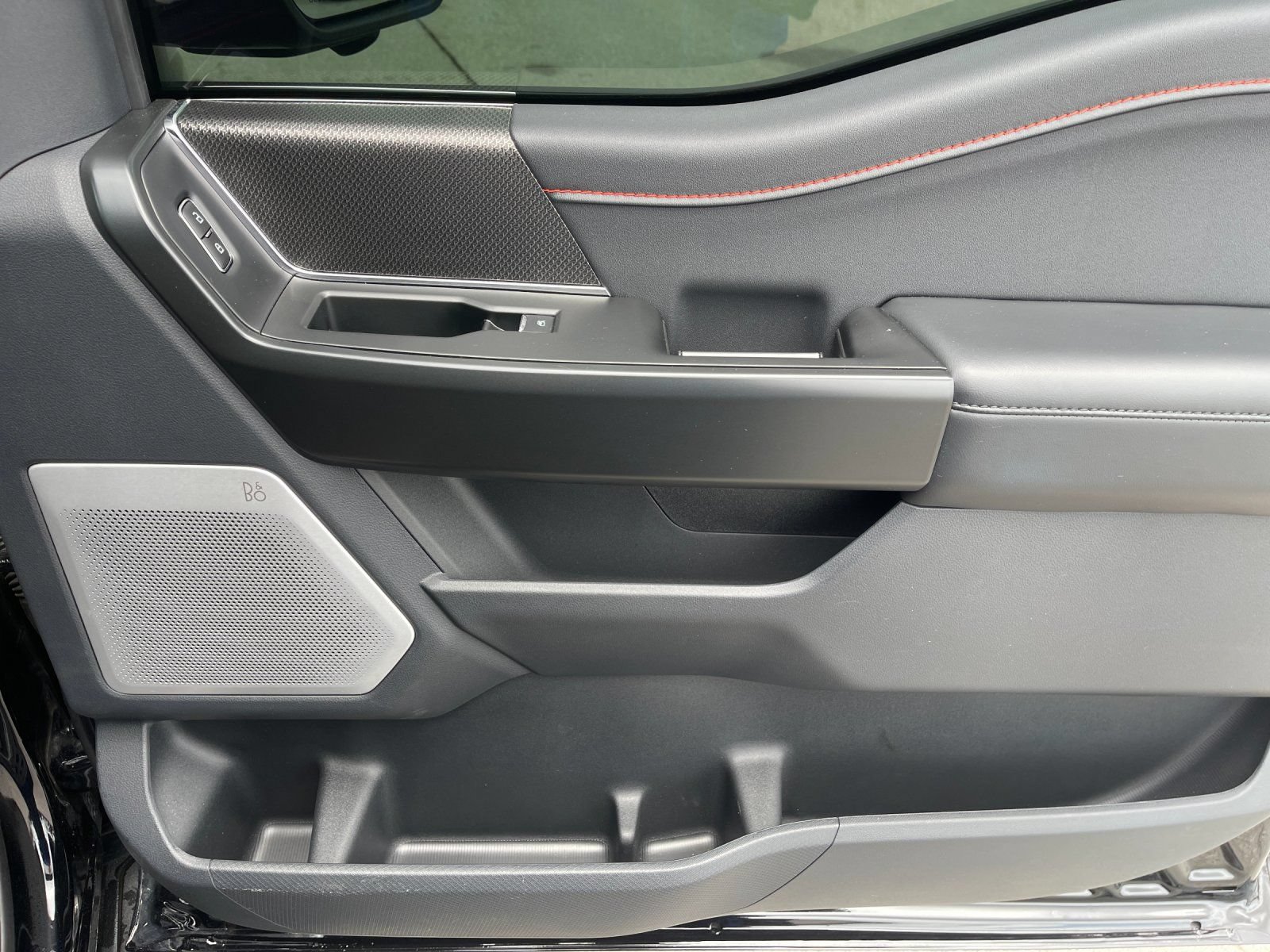 Used 2025 Ford F150 Raptor AWD/4WD image 18