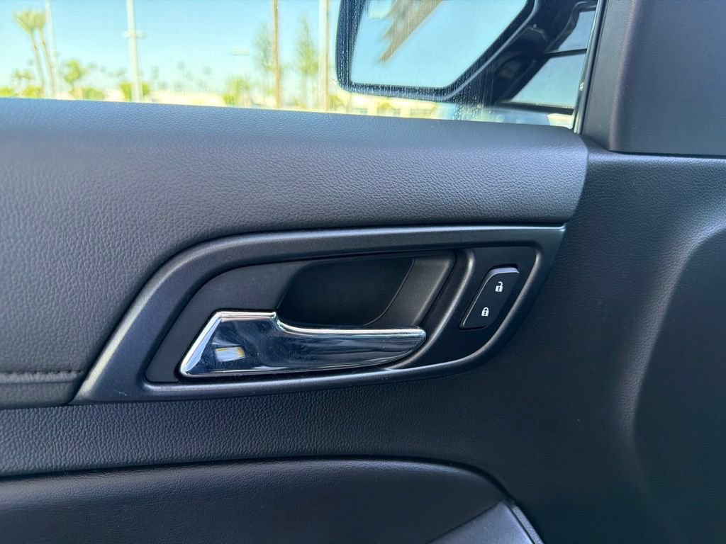 Used 2019 Chevrolet Suburban LT AWD/4WD image 6