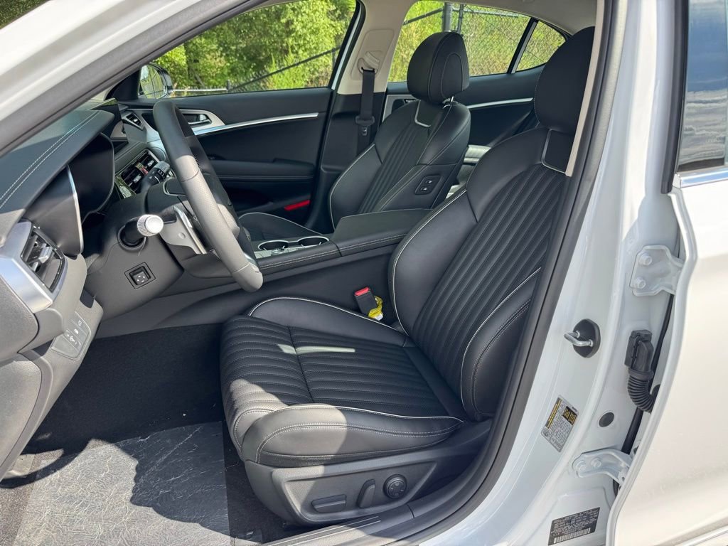 Used 2026 Genesis G70 2.5T Prestige RWD image 16