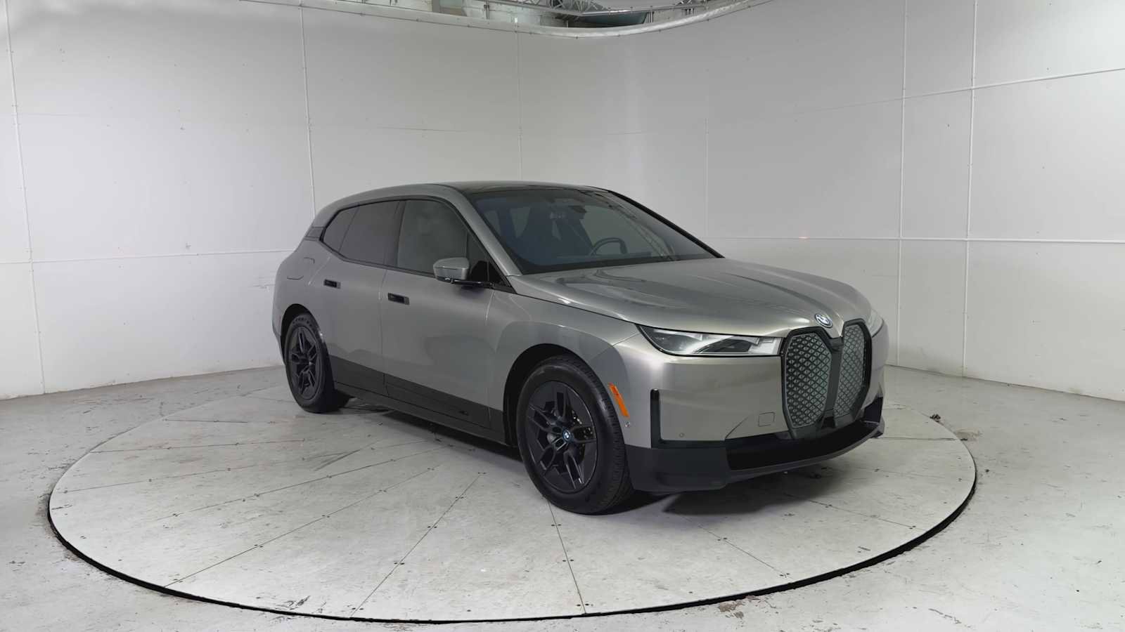 Certified 2023 BMW iX xDrive50 w/ Premium Package image 8