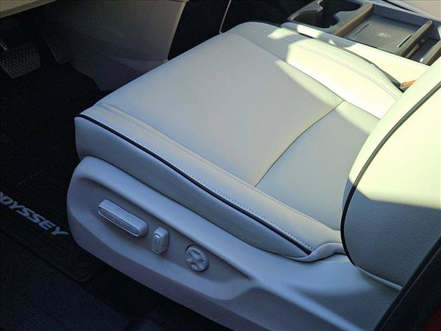 New 2027 Honda Odyssey Touring image 4