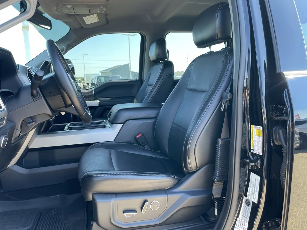 Used 2017 Ford F250 Lariat w/ Chrome Package image 7