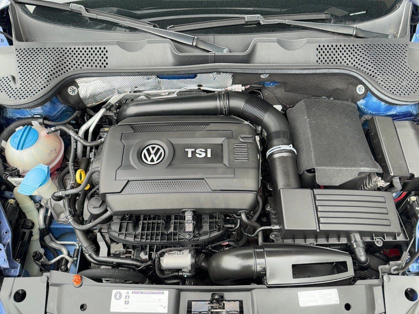 Used 2013 Volkswagen Beetle 2.0T FWD image 29