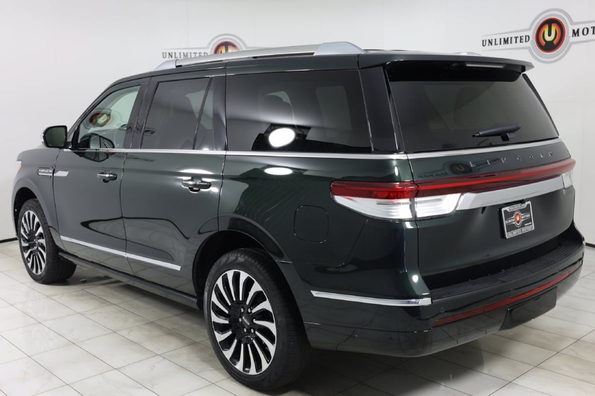 Used 2024 Lincoln Navigator Black Label AWD/4WD image 4