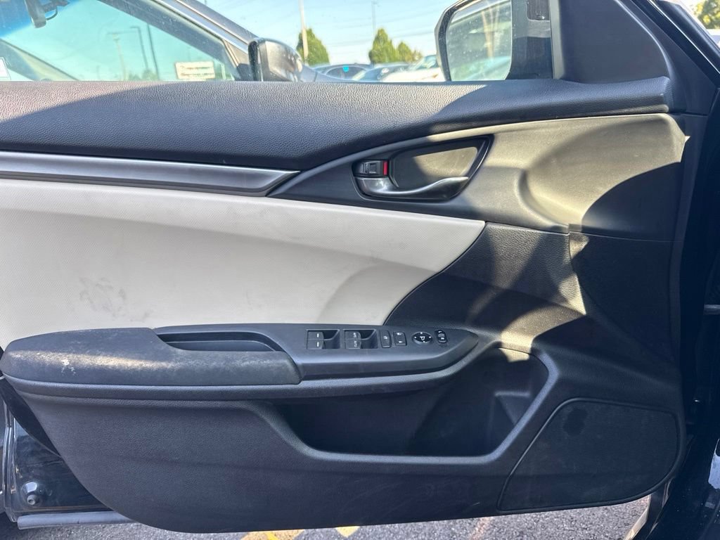 Used 2017 Honda Civic Sport image 9