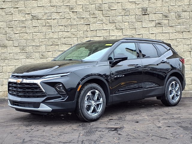 New 2026 Chevrolet Blazer LT w/ Convenience Package AWD/4WD image 1