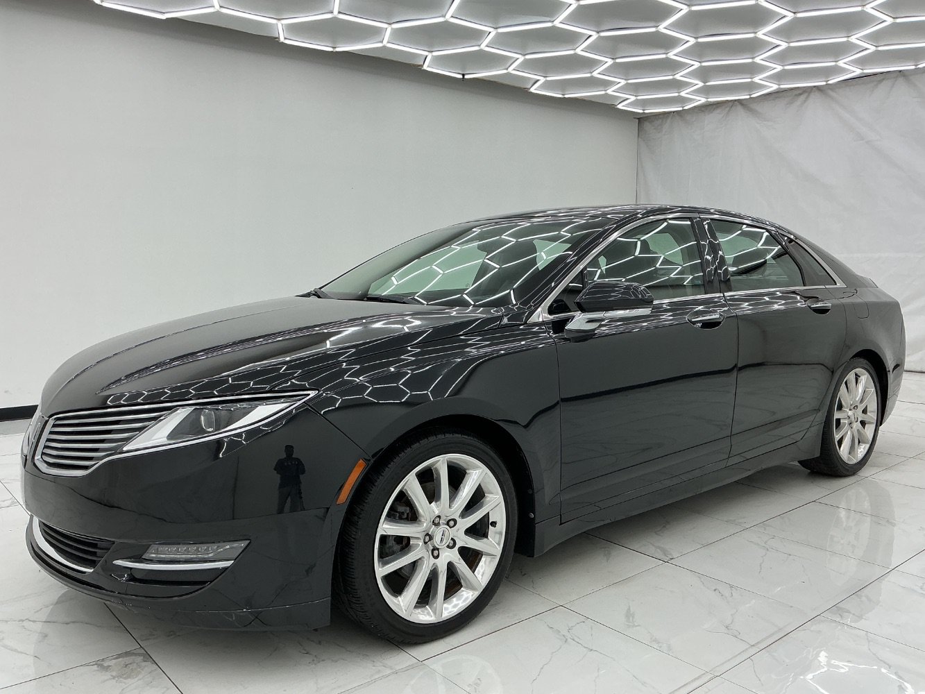 Used 2014 Lincoln MKZ AWD w/ Equipment Group 102A Reserve image 6