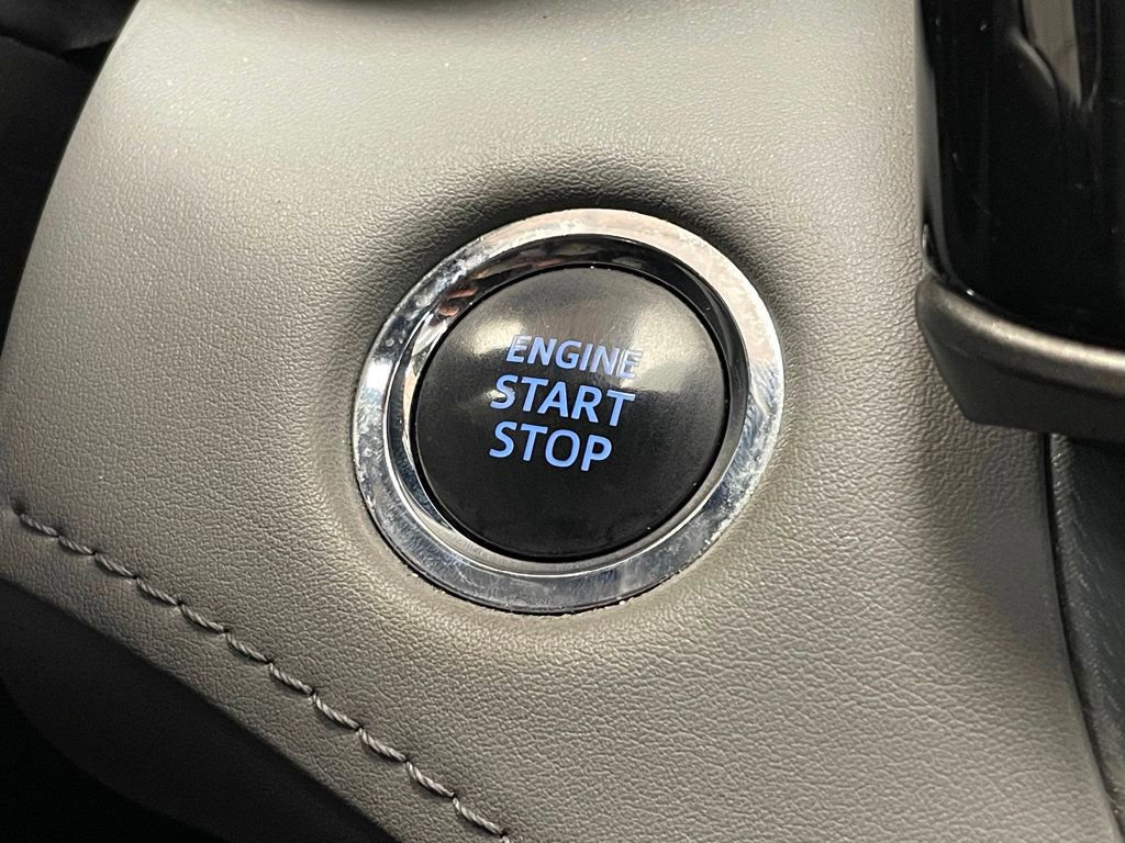 Used 2022 Toyota Highlander XLE AWD/4WD image 32
