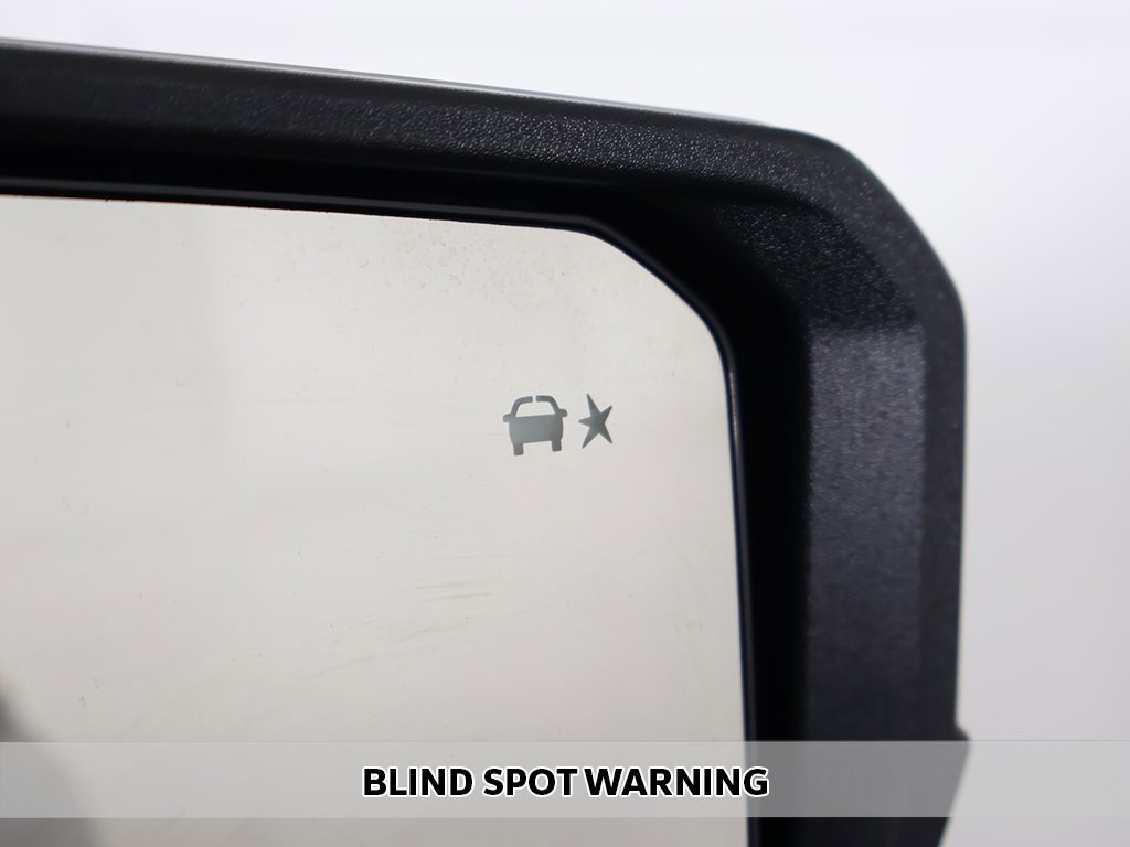 Used 2023 GMC Canyon Denali image 8