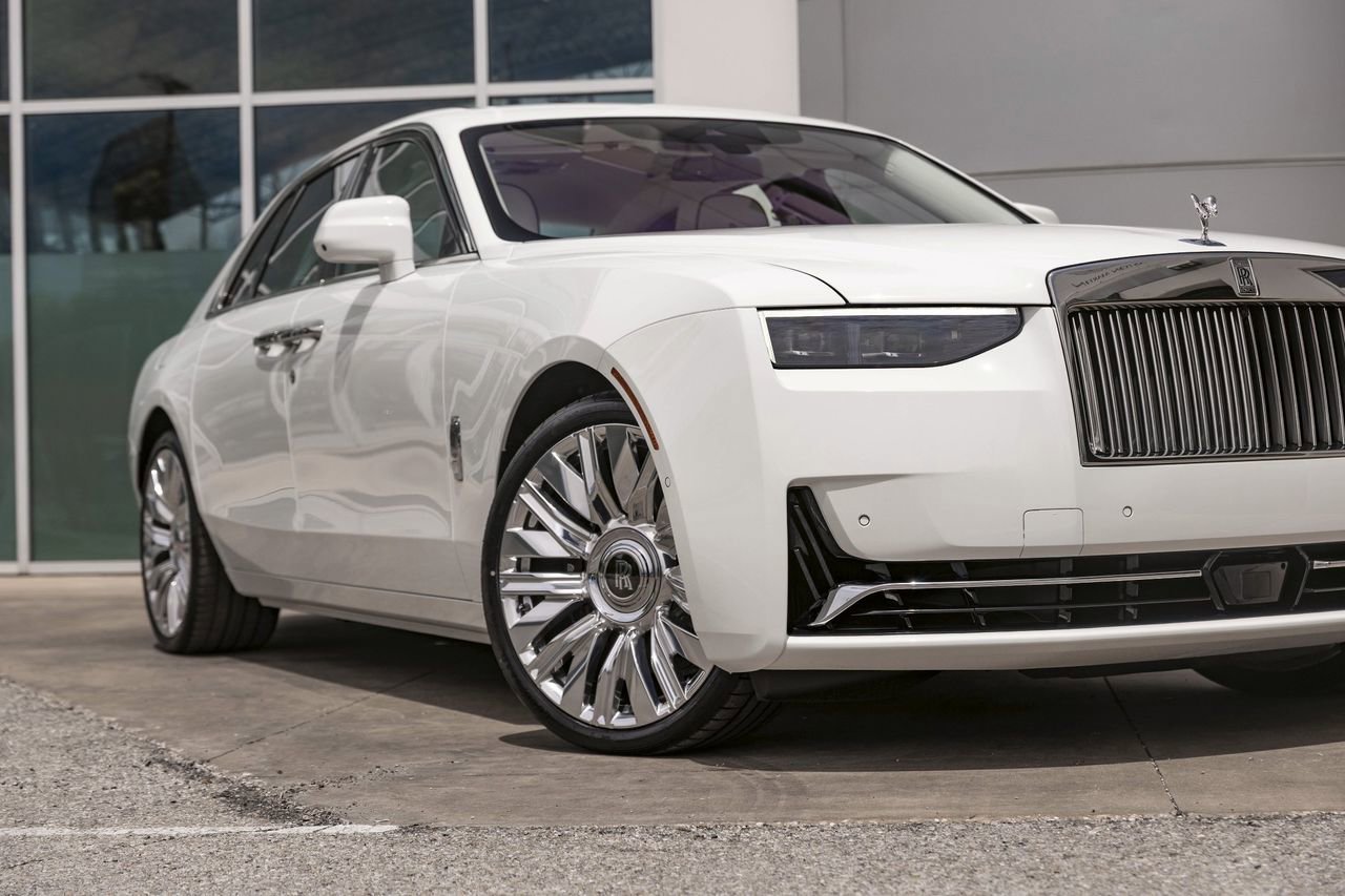 New 2026 Rolls-Royce Ghost image 3