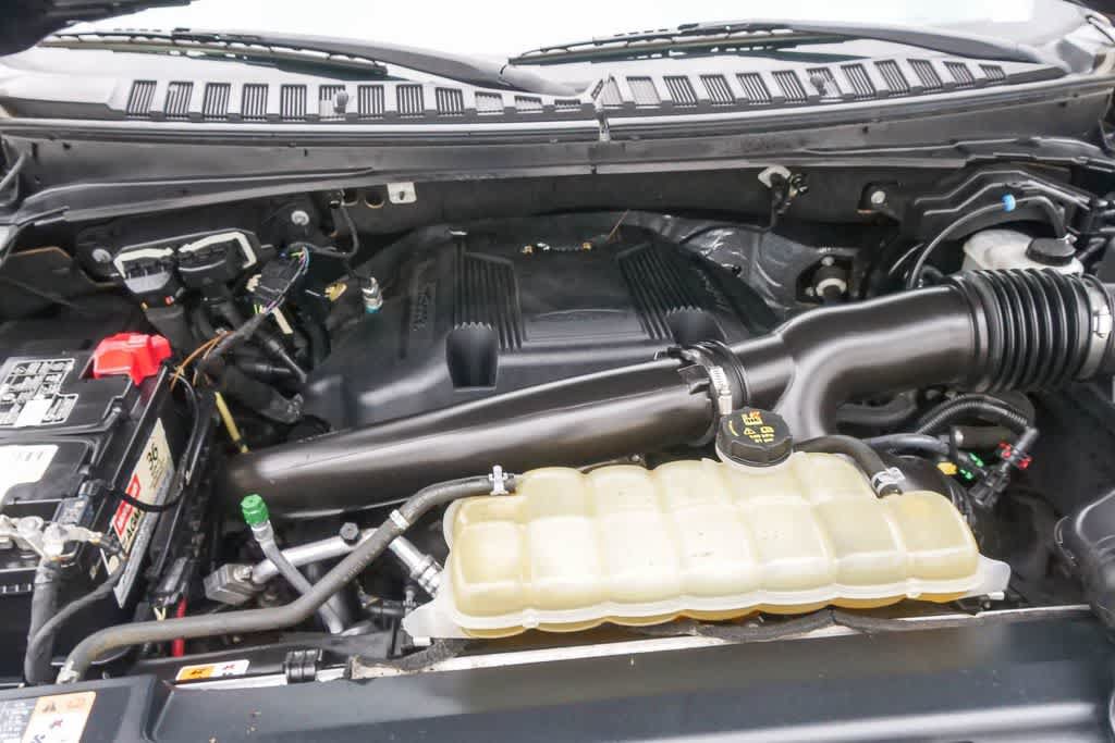 Used 2019 Ford Expedition Limited w/ Equipment Group 302A AWD/4WD image 24