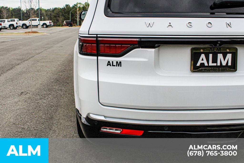 Used 2024 Jeep Wagoneer Series II w/ Flexible Seating Group image 13