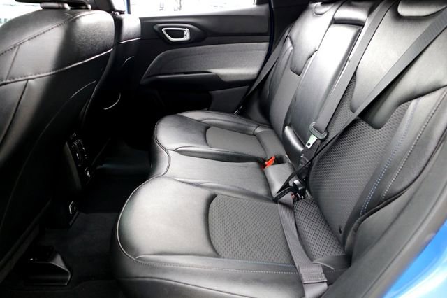 Used 2025 Jeep Compass Latitude image 24