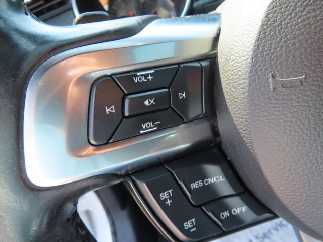Used 2018 Ford Mustang Coupe RWD image 17
