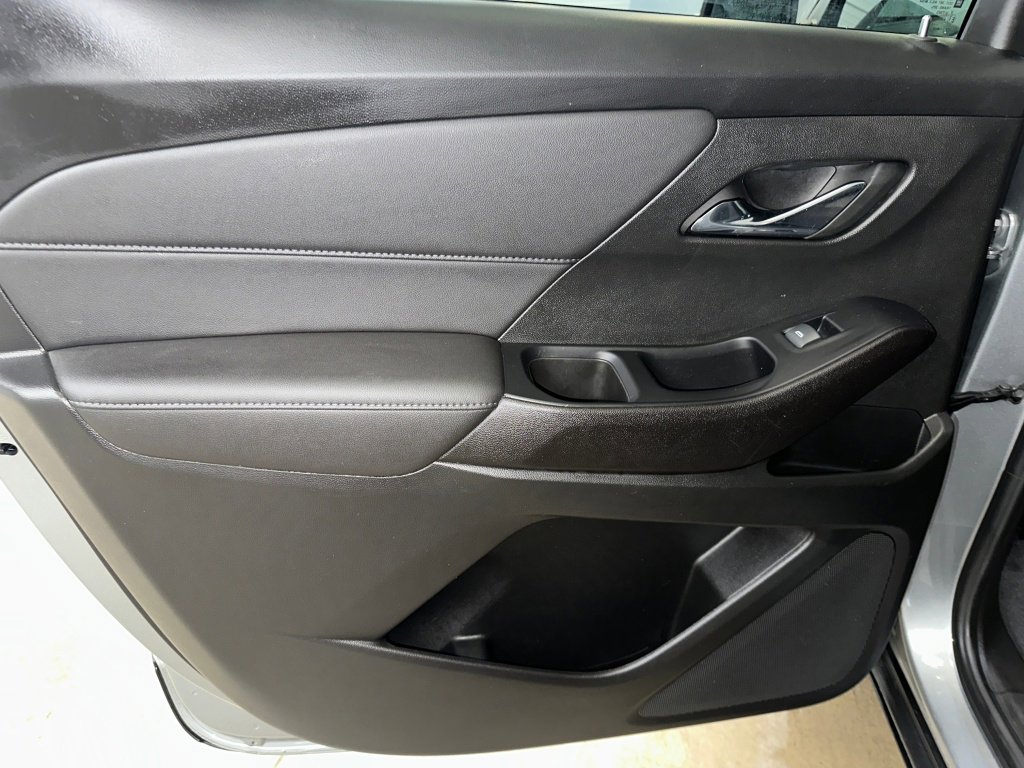 Certified 2023 Chevrolet Traverse LT image 18