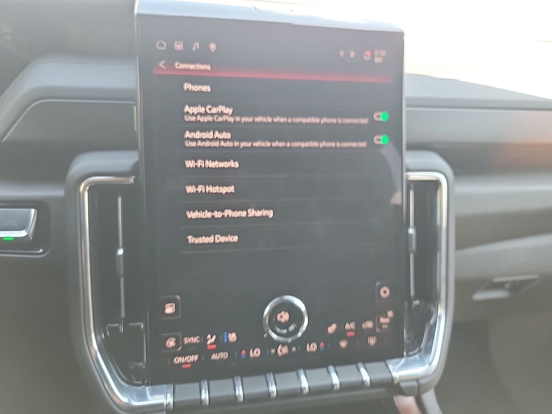 Used 2025 GMC Yukon XL Denali image 35