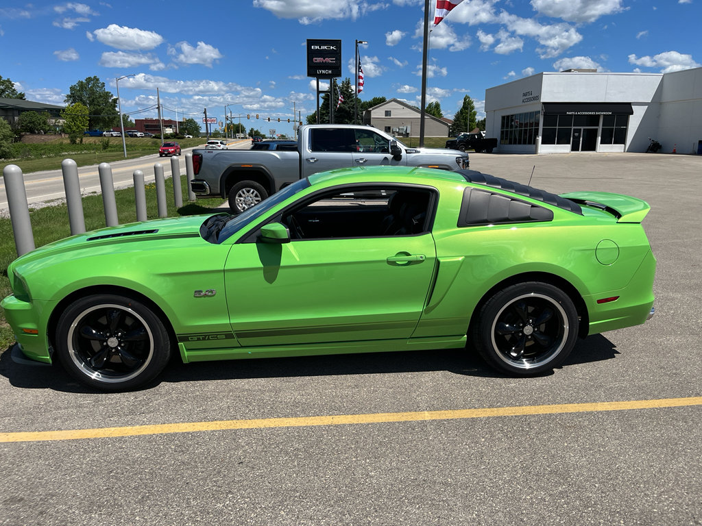 Used 2014 Ford Mustang GT Premium w/ Equipment Group 402A RWD image 3