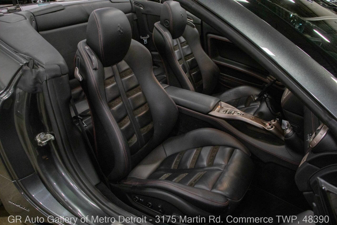 Used 2010 Ferrari California RWD image 40