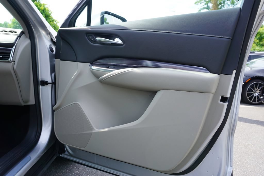 Used 2022 Cadillac XT4 Luxury w/ Cold Weather Package FWD image 51