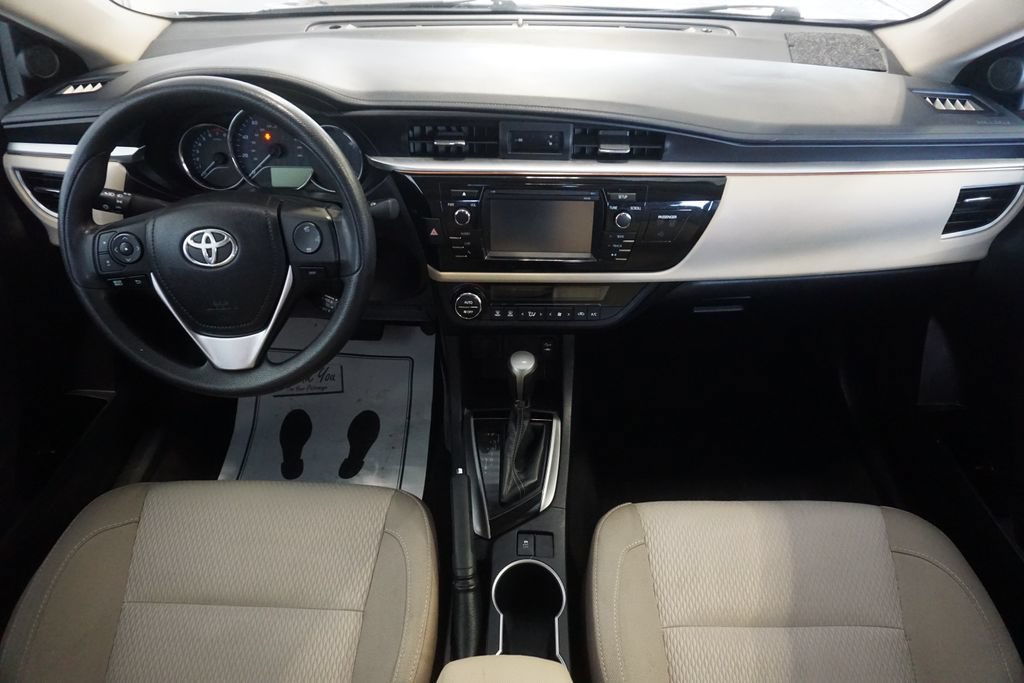 Used 2015 Toyota Corolla LE FWD image 24