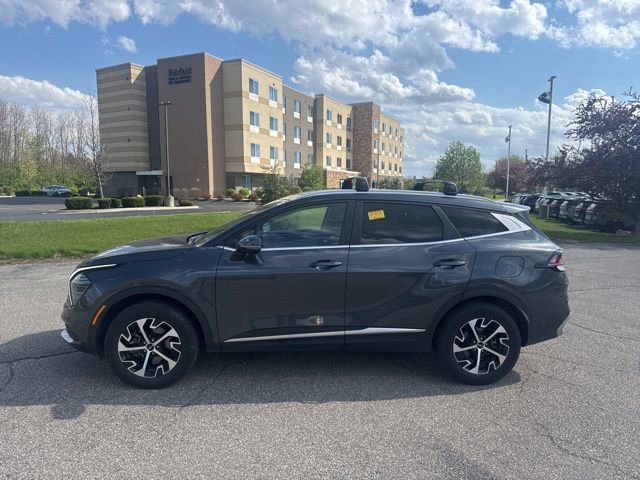 Certified 2024 Kia Sportage EX AWD/4WD image 2