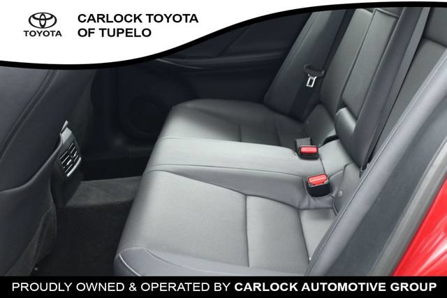 Used 2025 Lexus IS 300 w/ Comfort Package RWD image 21