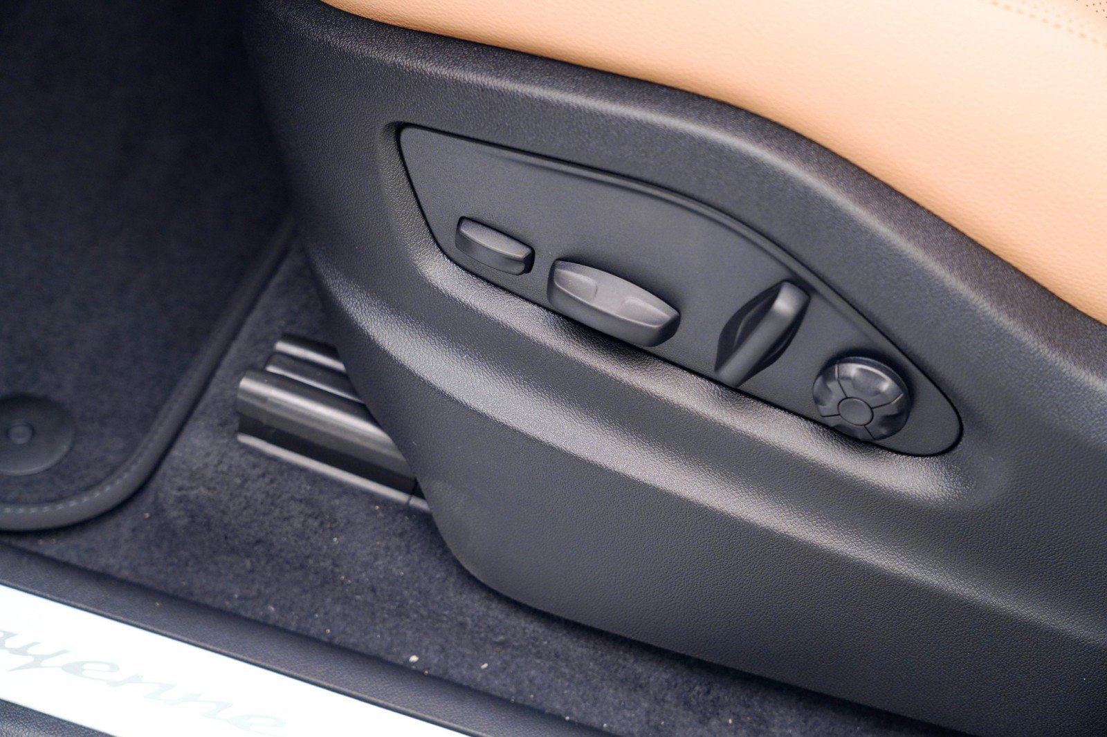 New 2026 Porsche Cayenne image 15