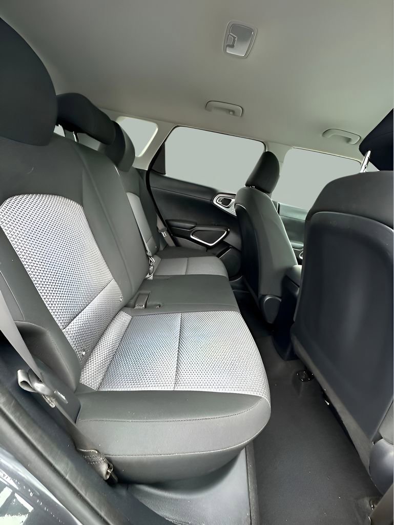 Used 2023 Kia Soul LX w/ LX Technology Package FWD image 20
