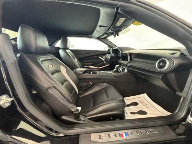 Used 2018 Chevrolet Camaro SS RWD image 23