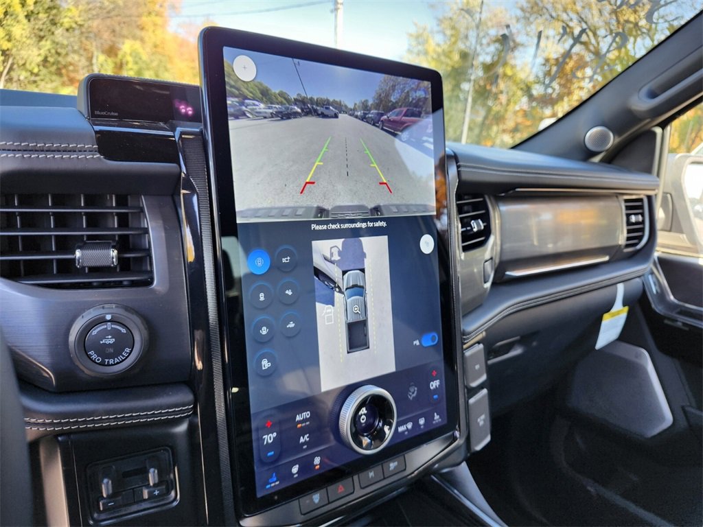 Used 2023 Ford F150 Lightning Platinum image 22