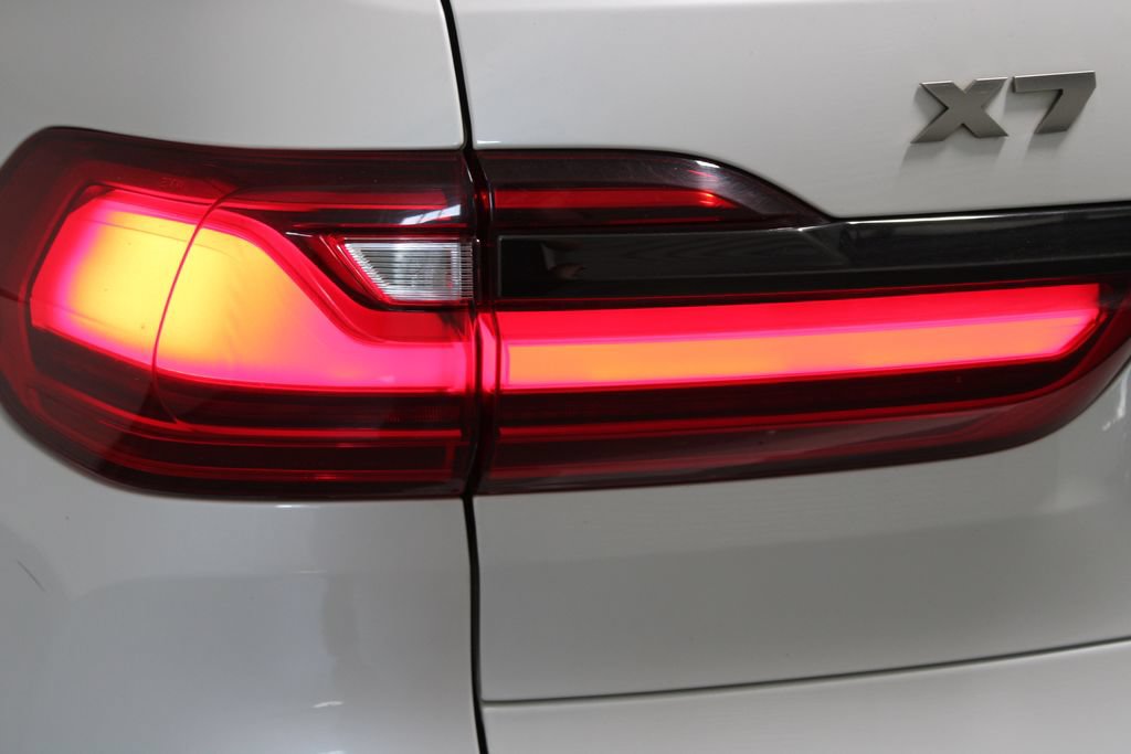 Used 2021 BMW X7 M50i w/ Executive Package AWD/4WD image 54