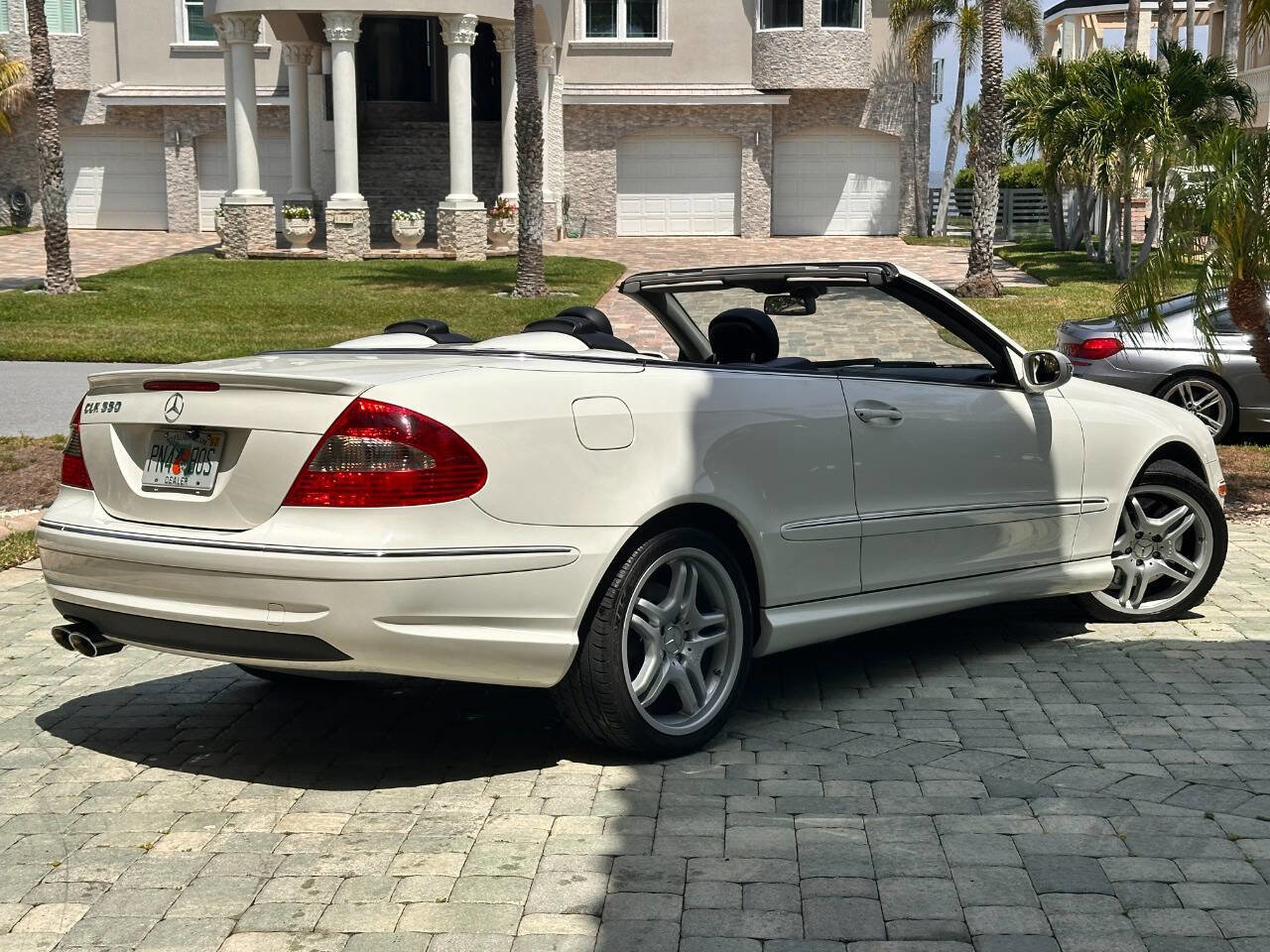 Used 2009 Mercedes-Benz CLK 550 Cabriolet image 5