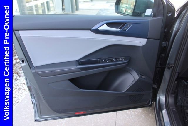 Used 2024 Volkswagen Taos SE image 18