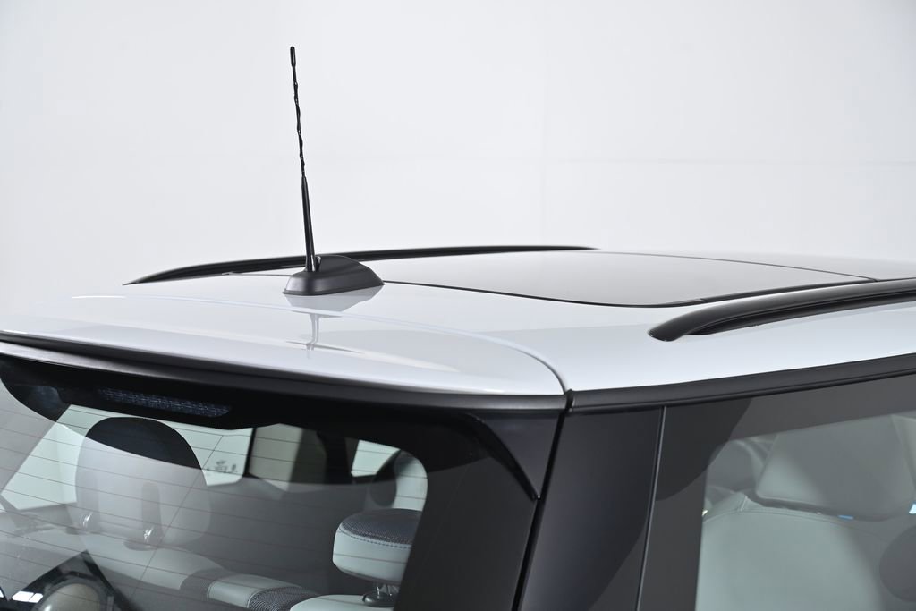 Certified 2025 MINI Cooper S image 10