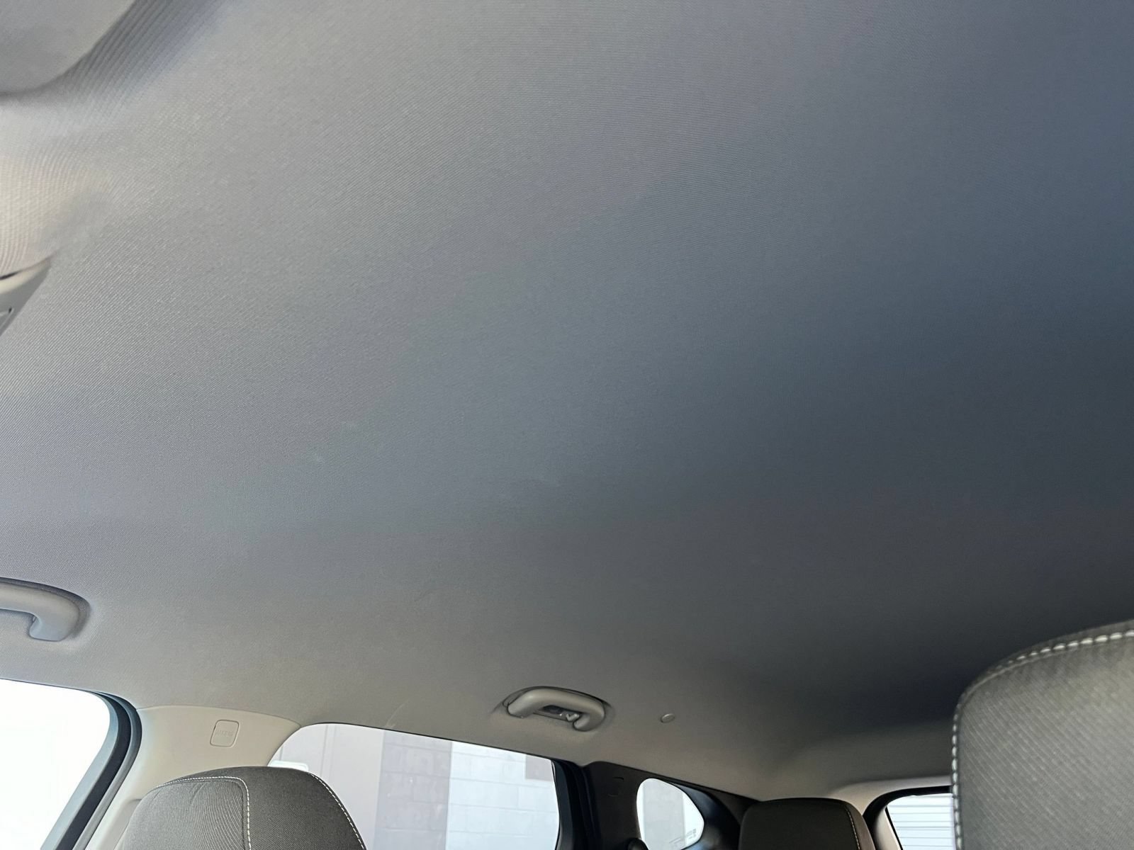 Used 2025 Chevrolet Blazer LT FWD image 32