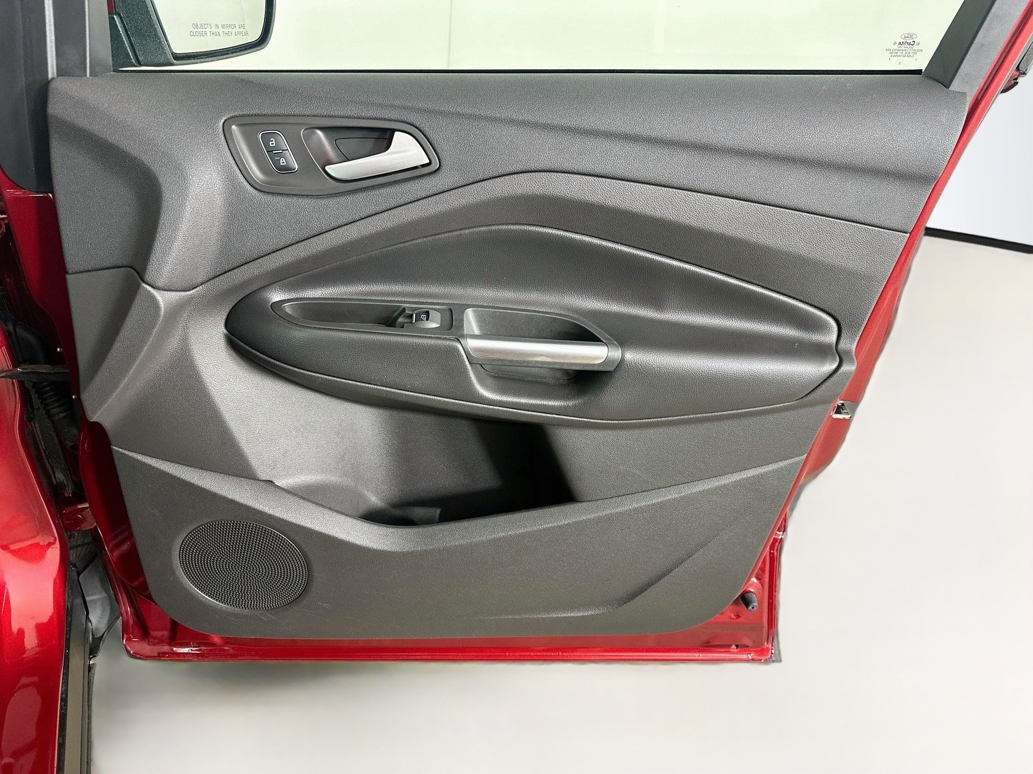 Used 2017 Ford Escape Titanium FWD image 33