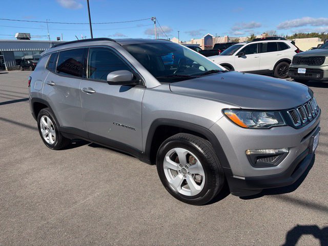 Used 2021 Jeep Compass Latitude w/ Convenience Group AWD/4WD image 3