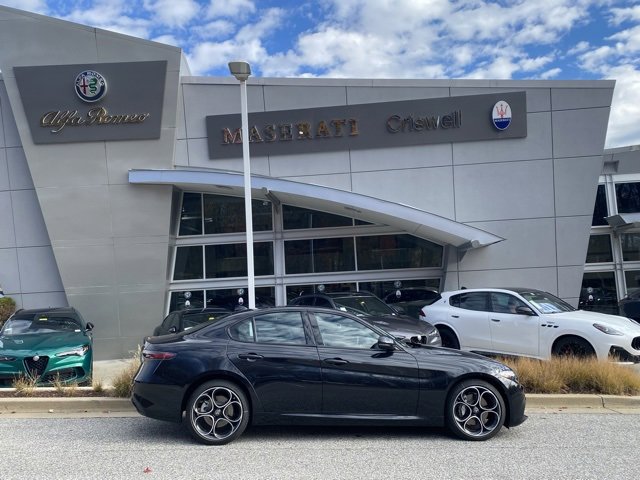 New 2025 Alfa Romeo Giulia AWD image 4