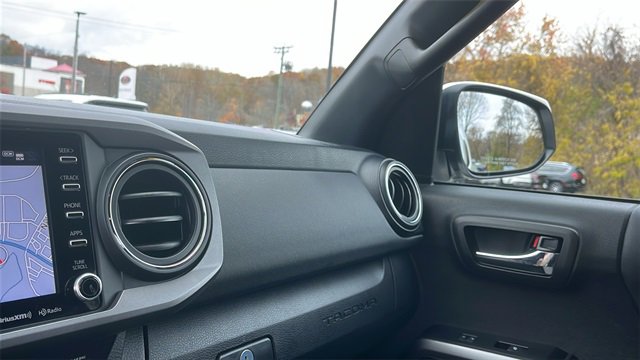 Certified 2021 Toyota Tacoma TRD Off-Road w/ TRD Premium Off Road Package image 18