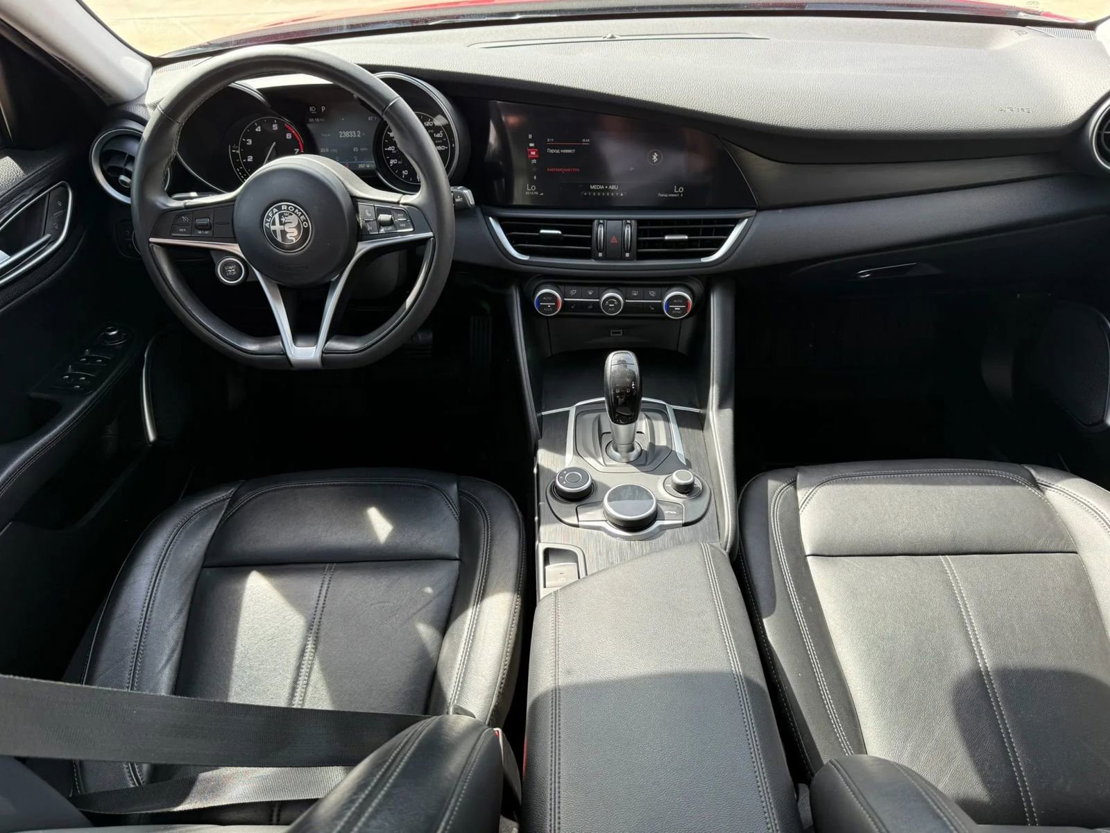 Used 2018 Alfa Romeo Giulia AWD image 12