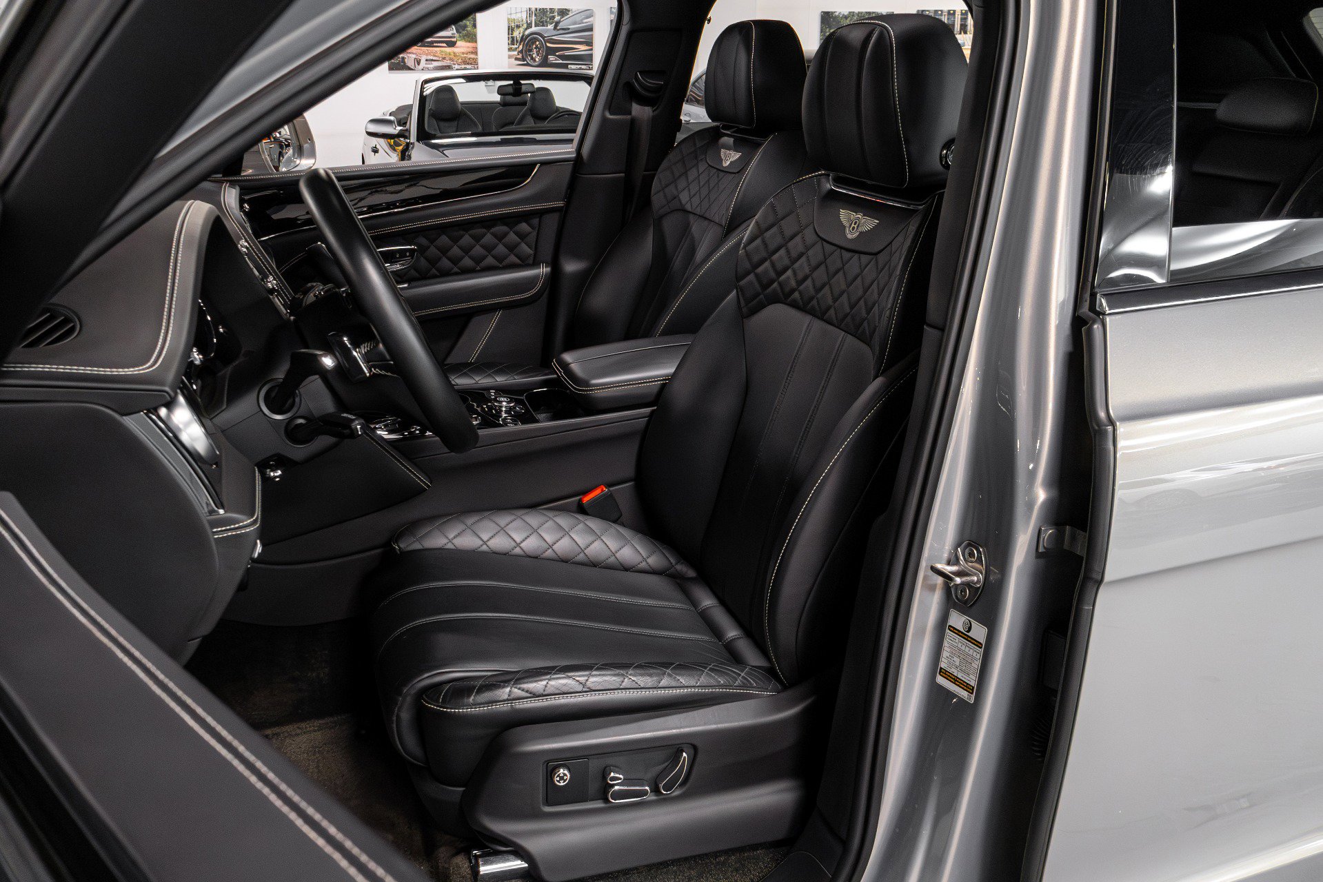 Used 2017 Bentley Bentayga Activity image 7